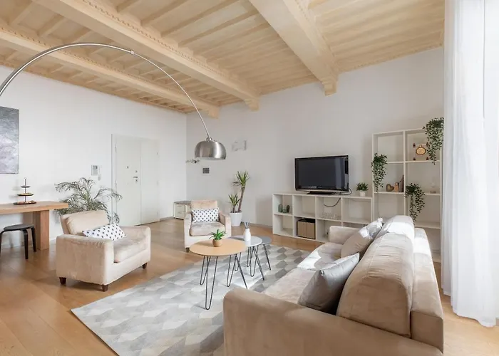 Iflat Navona White And Stylish Apartment